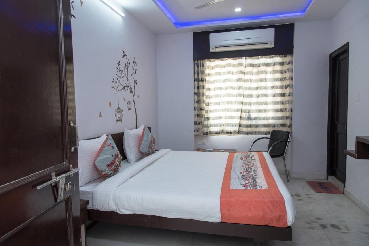 אודייפור Oyo 14118 Hotel Kalika Palace מראה חיצוני תמונה