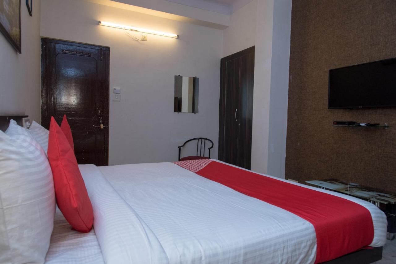 אודייפור Oyo 14118 Hotel Kalika Palace מראה חיצוני תמונה