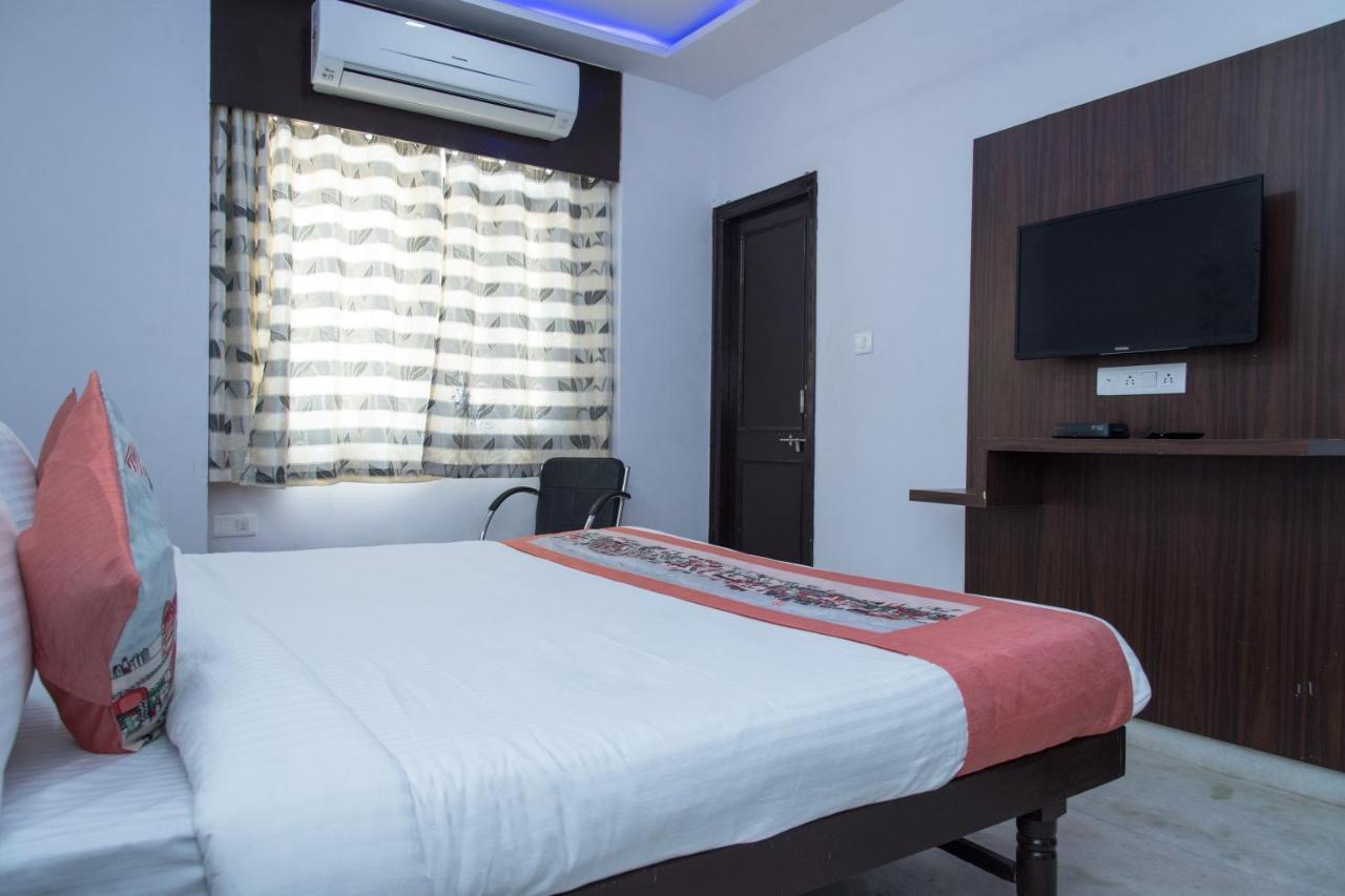 אודייפור Oyo 14118 Hotel Kalika Palace מראה חיצוני תמונה
